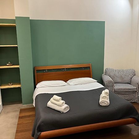 Toto House Apartment Рим Екстериор снимка